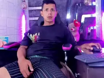 Chaturbate Free Live Porn of g_lincoln