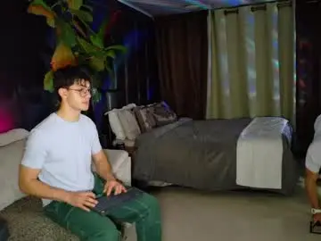 Chaturbate Best live sex cam show of maisonbastian