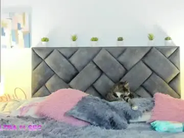 Chaturbate Watch Live Sex Cams of queen_blonde_v