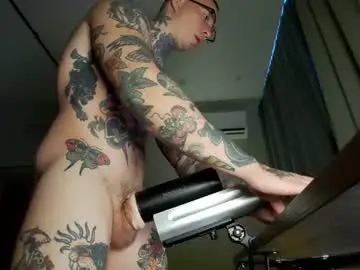 Chaturbate Live Porn of tom__ice