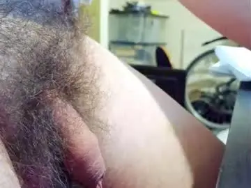 Chaturbate Adult Video Chat of smallhairyuncut