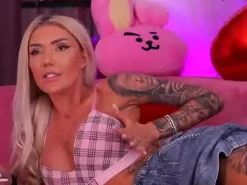 Chaturbate Live Sex Cam of therealfallingangel