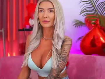 Chaturbate Live Sex Cam of therealfallingangel