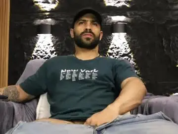 Chaturbate Best live sex cam show of leo_diaz01