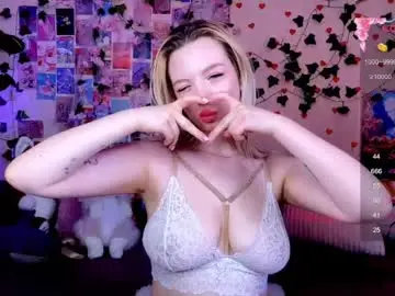 Chaturbate Sex Cam of akari_moon3