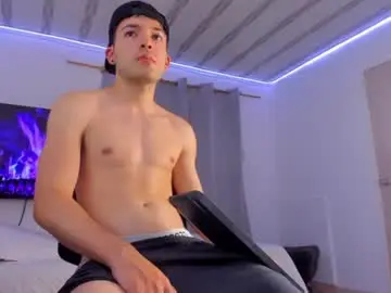 Chaturbate Free Porn Cam of benji_andrew