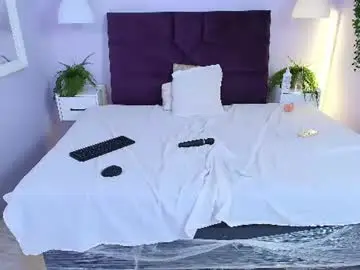 Chaturbate Private Sex Chat of sirenyrouss
