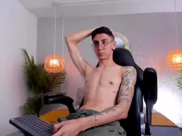 Chaturbate Free Porn Cam of gio_carangi