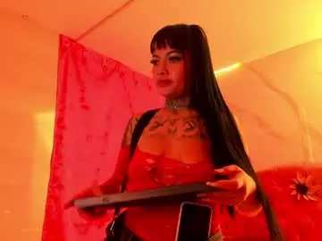 Chaturbate Live Sex Cam of dahlyagoddess