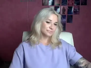 Chaturbate Live Sex Cam of moonsusanna