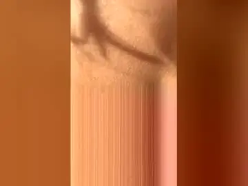 Chaturbate Live Sex Cam of queenkourt