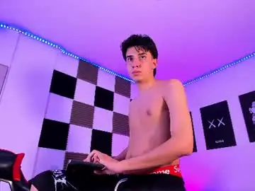 Chaturbate Free Porn Cam of alan_boy01