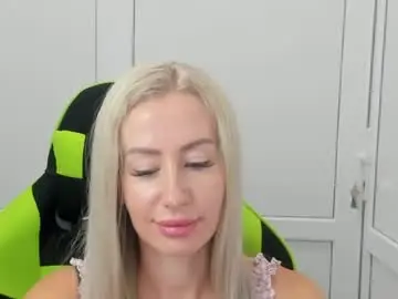 Chaturbate Adult Video Chat of marilyndreamm