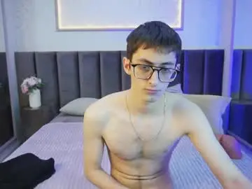 Chaturbate Nude Webcam of ronbevs