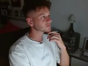 Chaturbate Live Porn of freddy_star