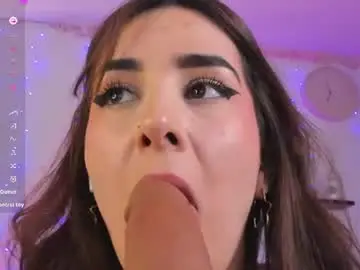 Chaturbate Live Sex Cam of isabella_sea