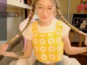 Chaturbate Watch Live Sex Cams of miamooonn