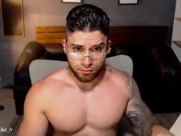 Chaturbate Live Sex Cam of mike_montoya