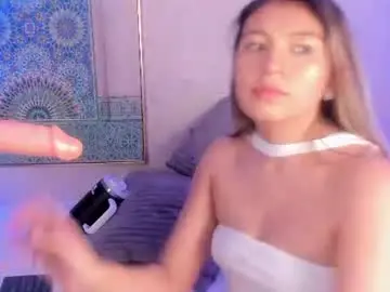 Chaturbate Free Live Porn of avelia_dh