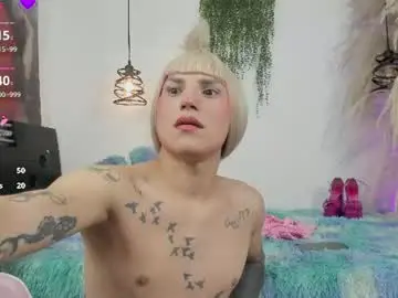 Chaturbate Live Porn of queenramoona_hot