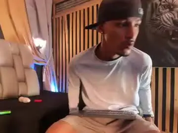Chaturbate Live Porn of camilo_contrerass