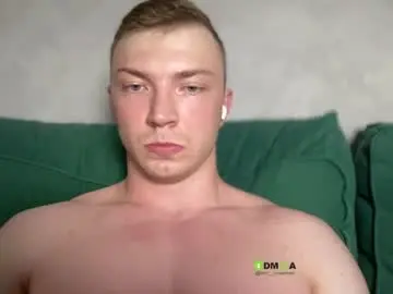 Chaturbate Live Sex Cam of pimple_gang
