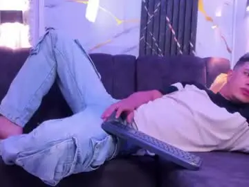 Chaturbate Live Sex Cam of bryan_oconner7