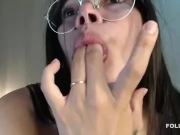 Chaturbate Best live sex cam show of cristal_sexyboobs_