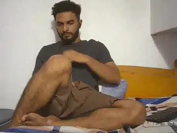 Chaturbate Live Sex Cam of spicybuoy