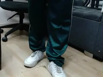 Chaturbate Watch Live Sex Cams of robert_kingg
