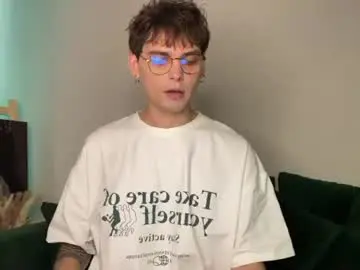 Chaturbate Adult Webcam of oliverlawrence