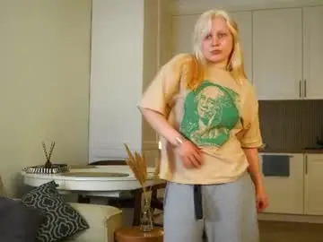 Chaturbate Live Sex Cam of arnitahollingshead