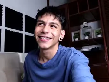 Chaturbate Sex Chat of austin_falcon