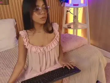 Chaturbate Adult Video Chat of emily_sweett12