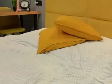 Chaturbate Live Sex of miymiy1