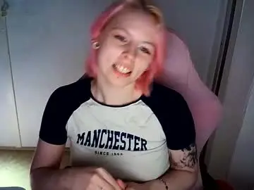 Chaturbate Live Sex Cam of cherrybaby_0