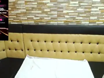 Chaturbate Live Sex Cam of yanissa27