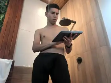 Chaturbate Best live sex cam show of lucca_moreti
