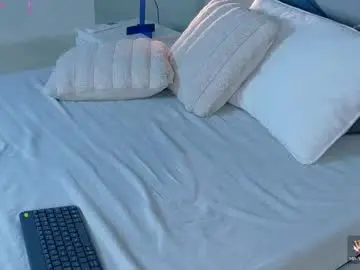 Chaturbate Sex Cam of amelialaurent_