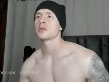 Chaturbate Free Live Porn of jhonny_macallan