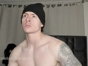 Chaturbate Live Sex Cam of jhonny_macallan