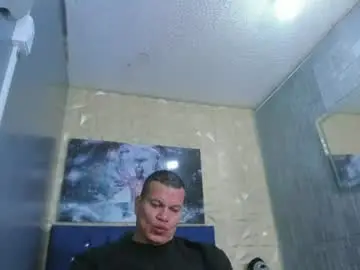 Chaturbate Watch Live Sex Cams of tyleer_scot