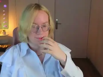 Chaturbate Live Sex Cam of amanda_butlerr