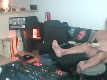 Chaturbate Watch Live Sex Cams of goldyguy011