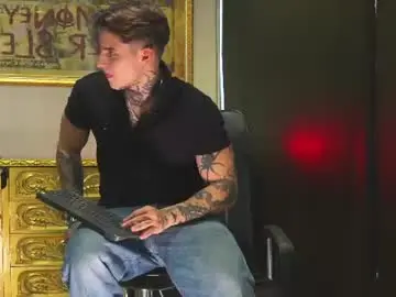 Chaturbate Live Porn of dantecoppolaa