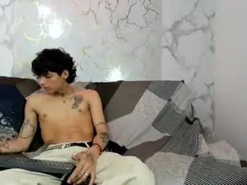 Chaturbate Nude Webcam of alexandluke1