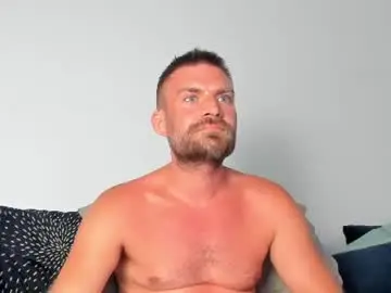 Chaturbate Live Sex Cam of 10in_deluxe