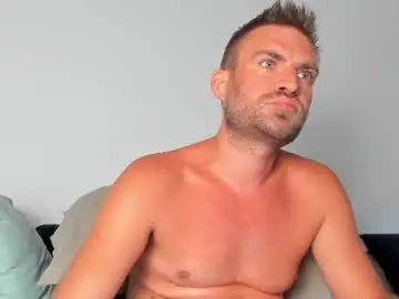 Chaturbate Free Live Porn of 10in_deluxe