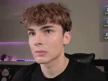 Chaturbate Live Sex Cam of mystic_evan
