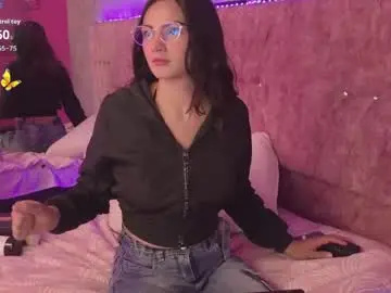 Chaturbate Live Sex Cam of mariana_chs